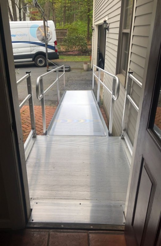 aluminum-wheelchair-ramp-in-CT-installed-by-Lifeway-Mobility.JPG